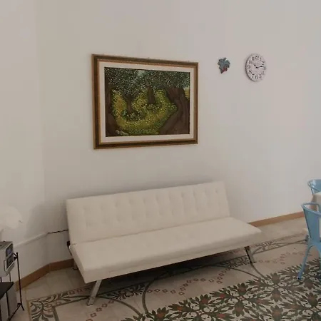 아파트 New Old House *